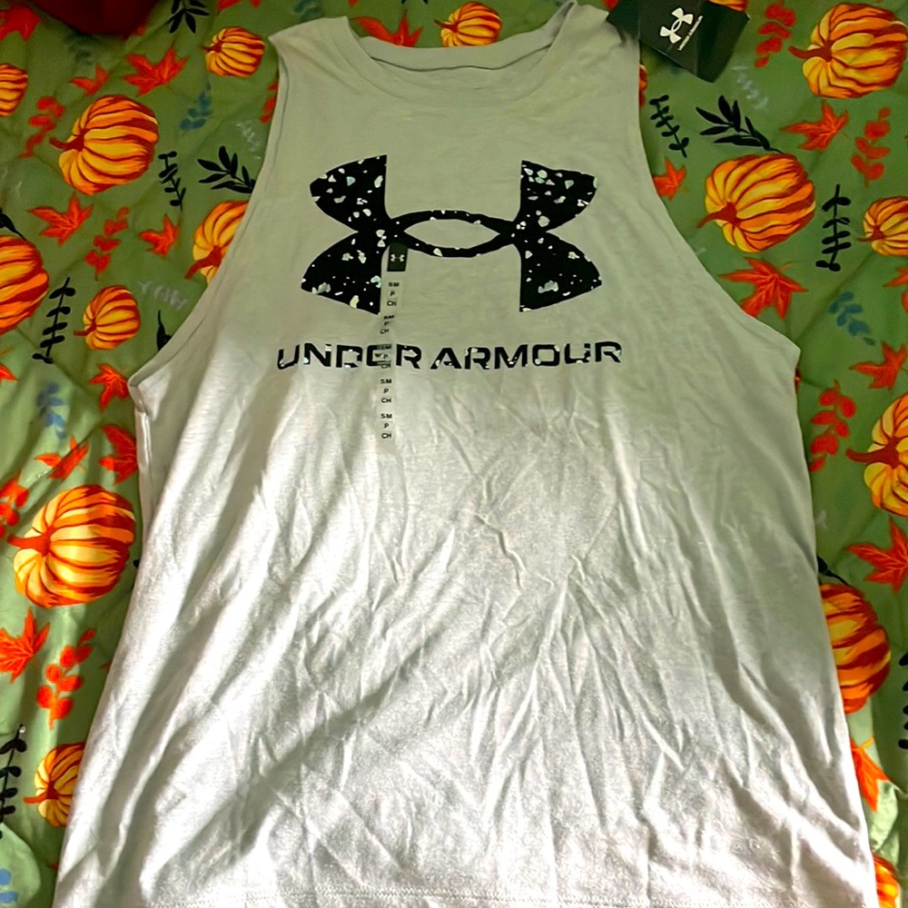 Under Armour shirt sleeve less